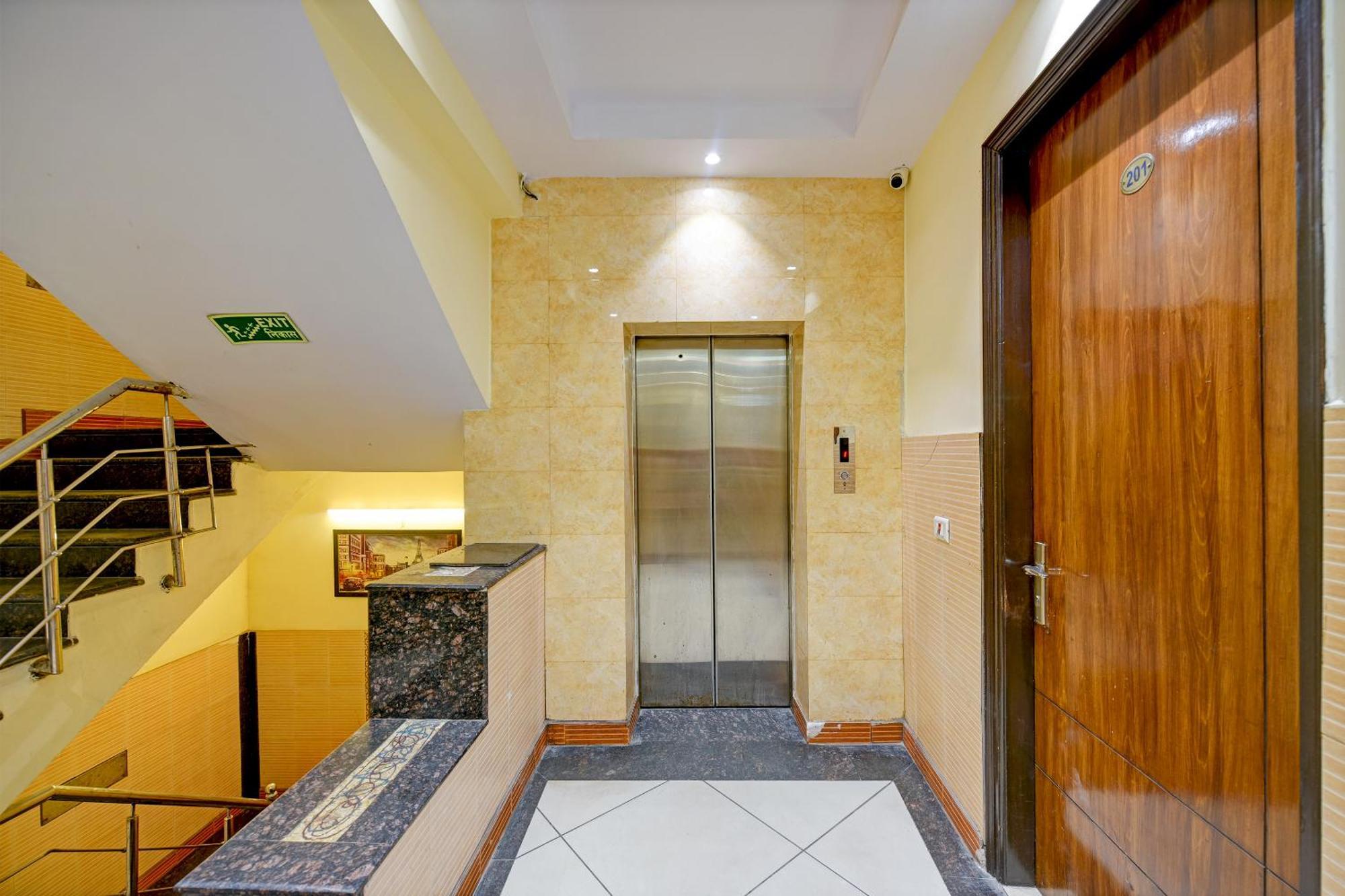 Hotel Le Grand - Walk-In From Rk Ashram Metro Station Neu-Delhi Exterior foto