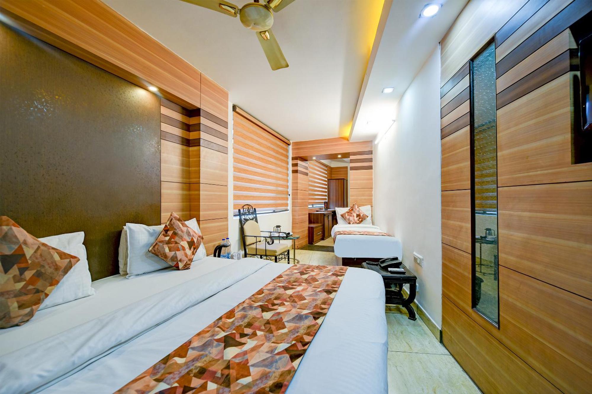 Hotel Le Grand - Walk-In From Rk Ashram Metro Station Neu-Delhi Exterior foto