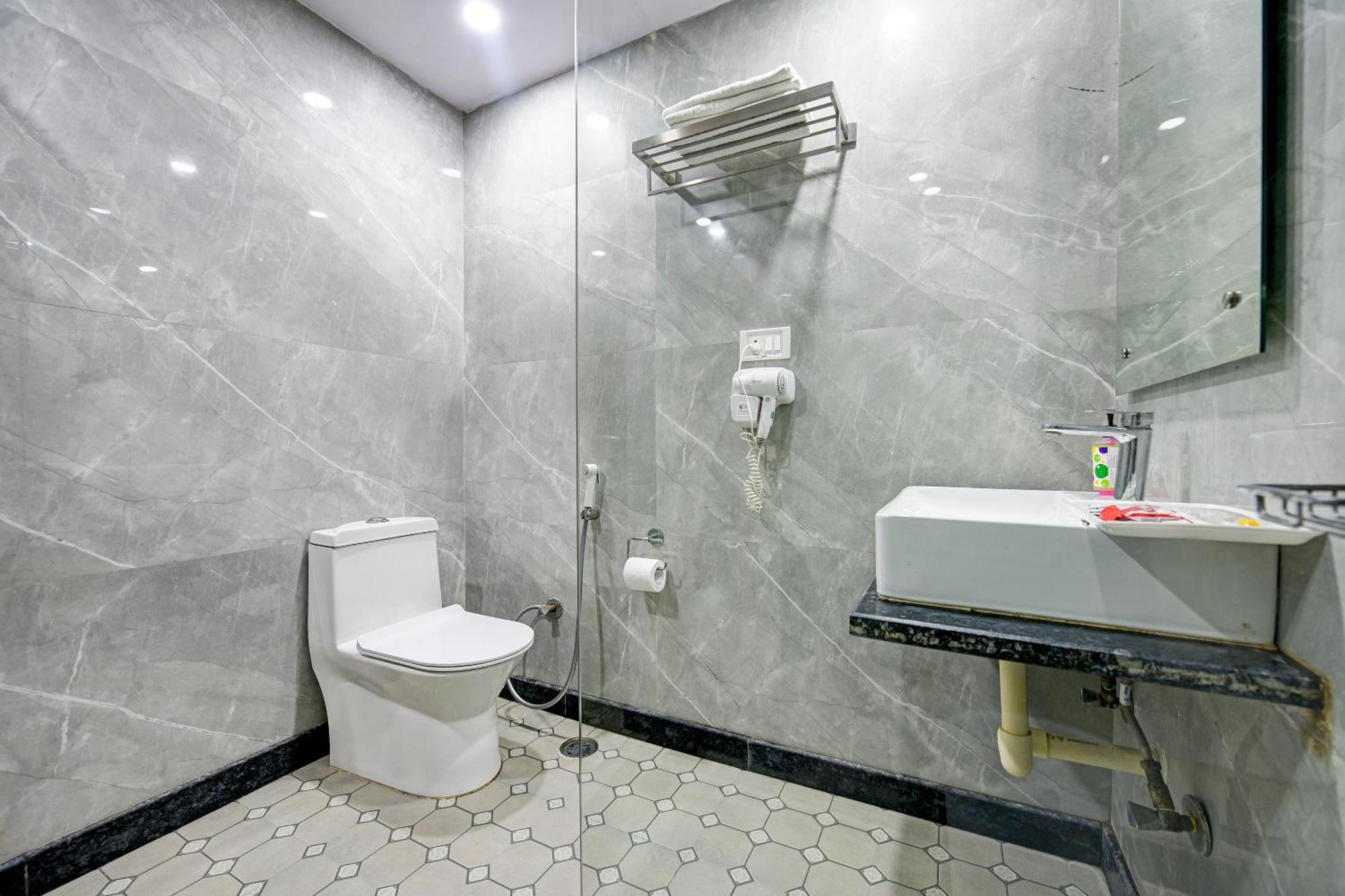 Hotel Le Grand - Walk-In From Rk Ashram Metro Station Neu-Delhi Exterior foto
